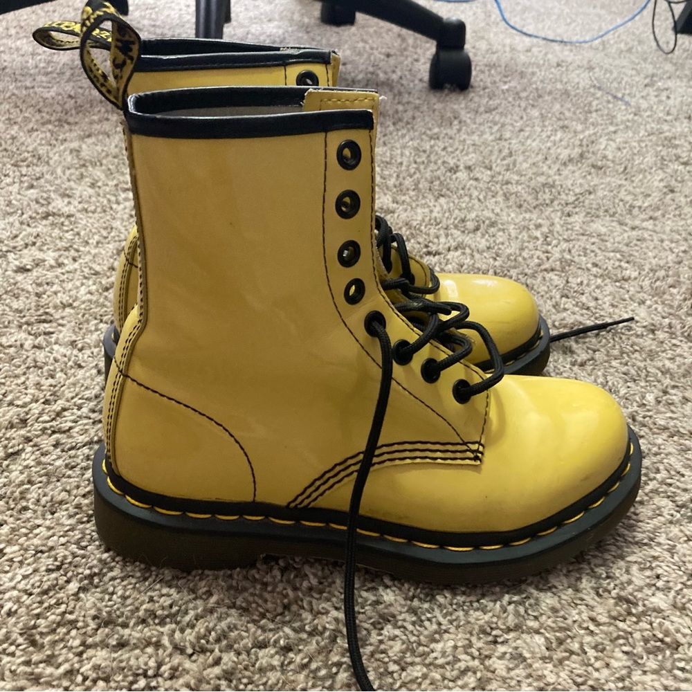 Dr Martens yellow punk rock combat boots US 5 UK 3 EU 36